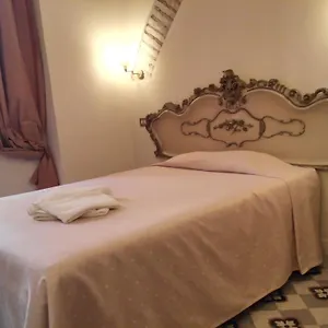 Marta Guest house